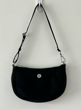 Lululemon Black City Essentials Mini Shoulder Bag 1L